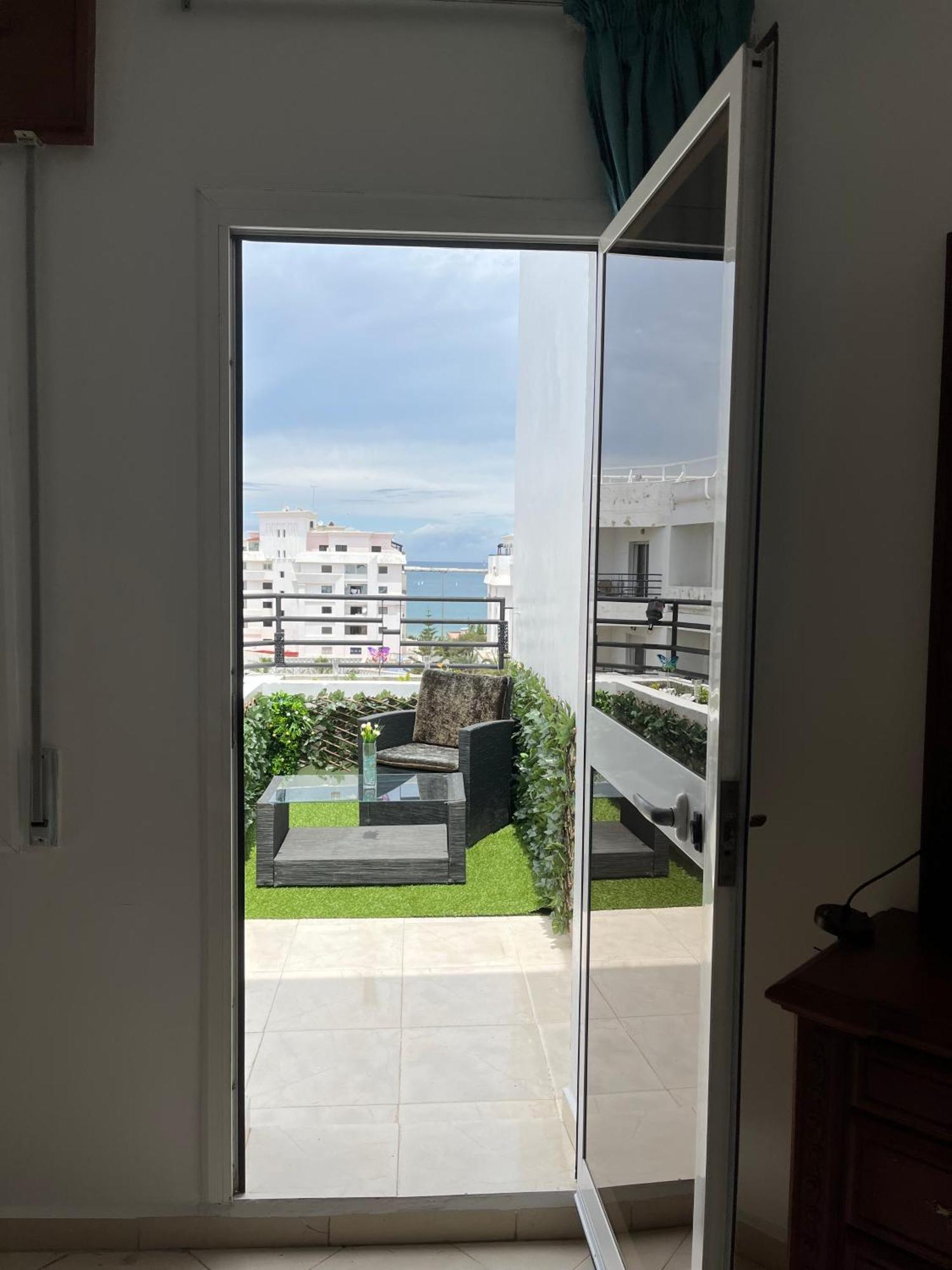 Bright Apartment With Sea View, Few Steps Away From The Tgv Tangeri Esterno foto