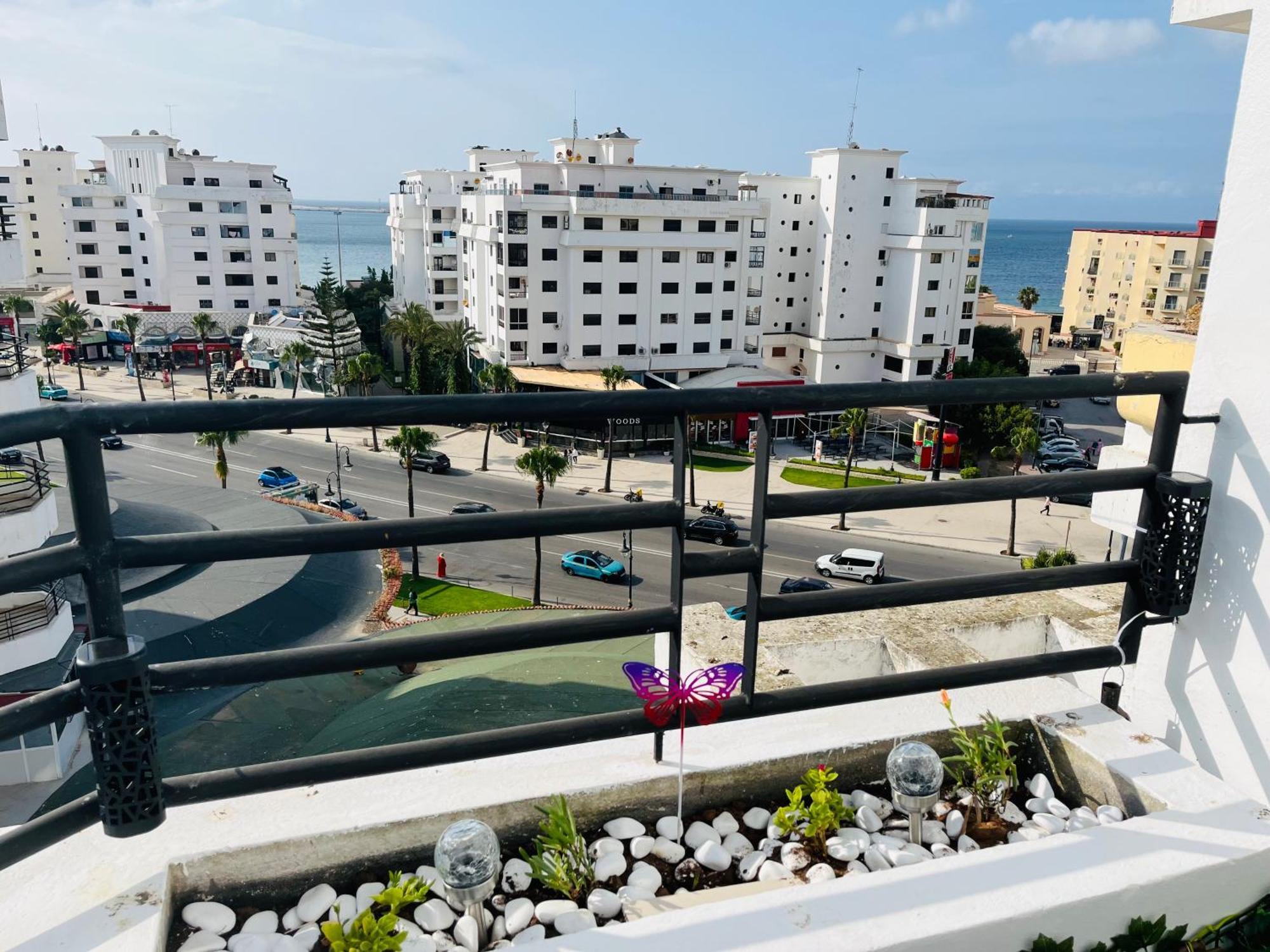Bright Apartment With Sea View, Few Steps Away From The Tgv Tangeri Esterno foto