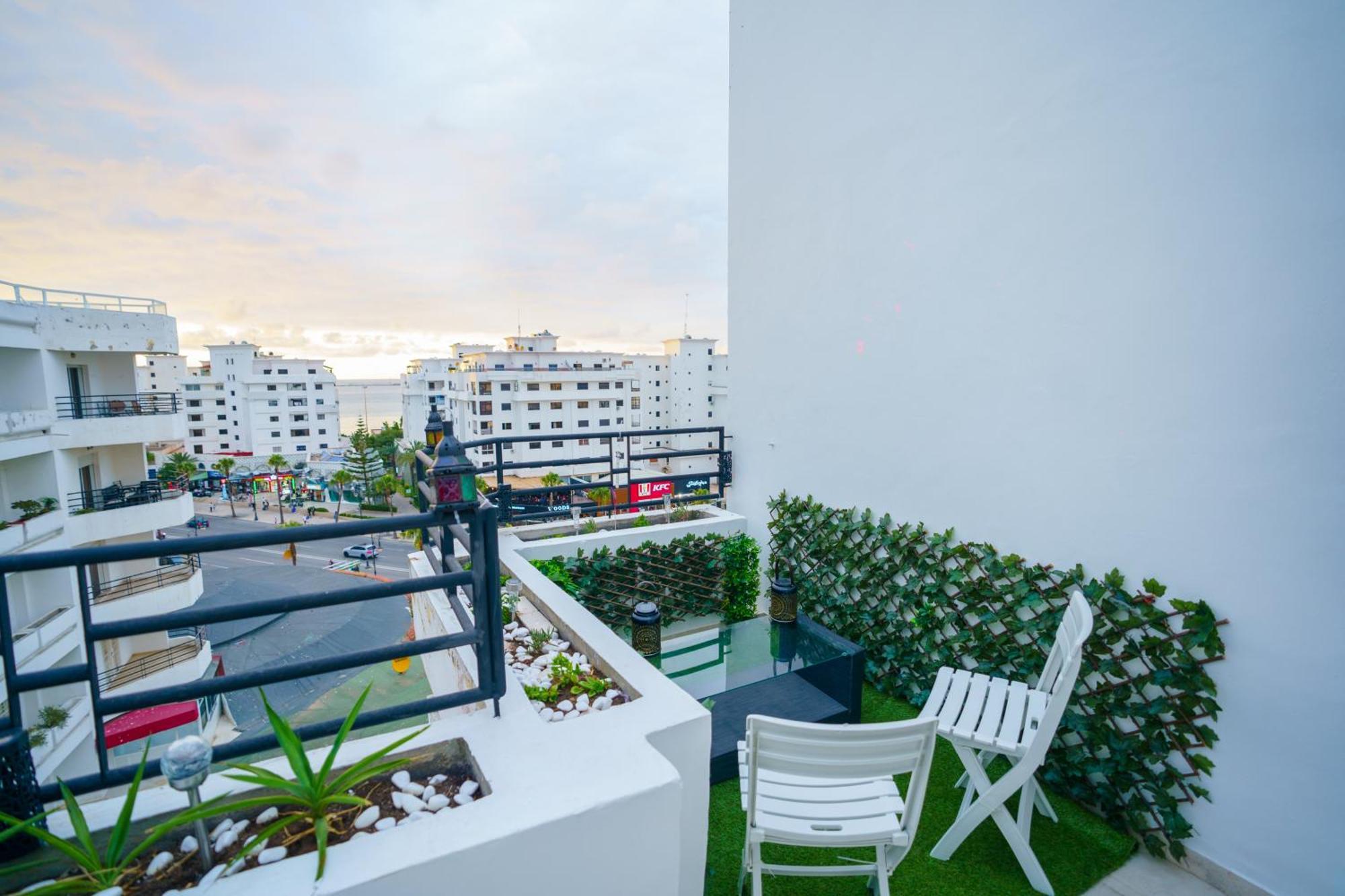 Bright Apartment With Sea View, Few Steps Away From The Tgv Tangeri Esterno foto